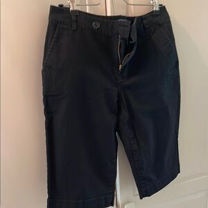 Bandolino Black Bermuda Shorts Classic Fit